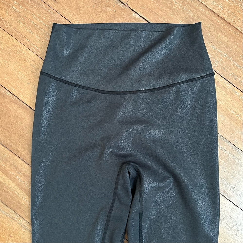 TLF Arctic Sports Bra and High Waisted Legging Set Shine Black - Picture 10 of 15